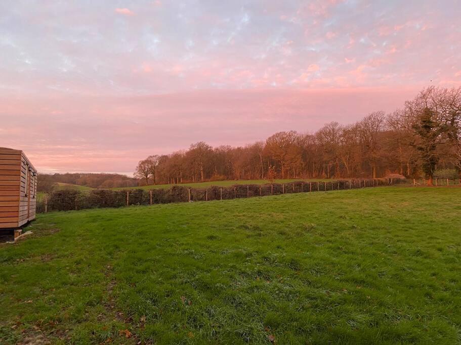 The Hoppers' Halt Villa Staplehurst Exteriör bild